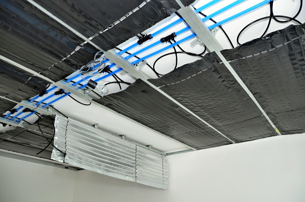 Inštaláciu stropného chladenia a vykurovania je možné realizovať v každom dome alebo byte, v ktorom je možné znížiť svetlú výšku o cca 8cm. Najväčšie výhody prináša pokiaľ je systém inštalovaný v rámci samotnej výstavby.